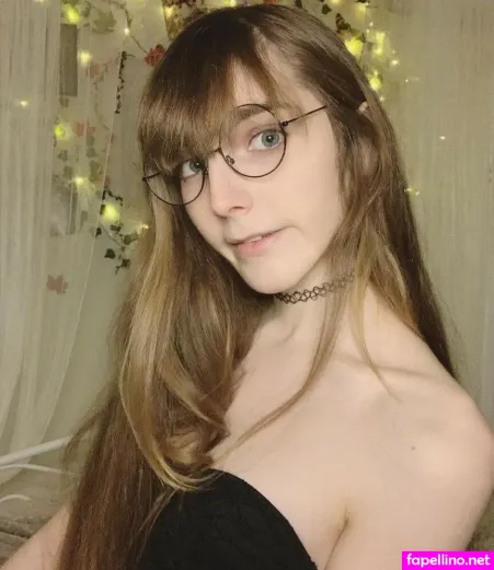 Luniasolstice OnlyFans Thumbnail #fLlOlpuigL