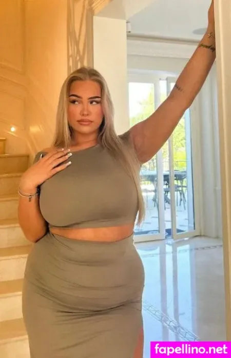 Lusandraa OnlyFans Thumbnail #wBH9cAy9Qw