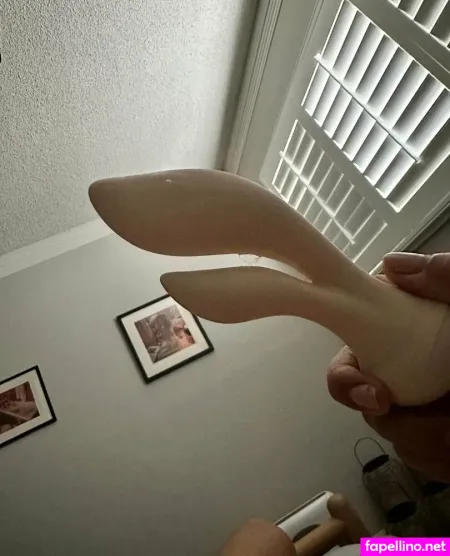 Lusciouslenaxx OnlyFans Thumbnail #2H9H2rLcDR