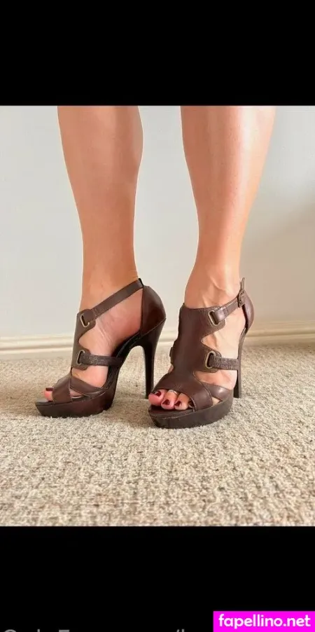 Lusciouslovefeet OnlyFans Thumbnail #zRwDlr25J1