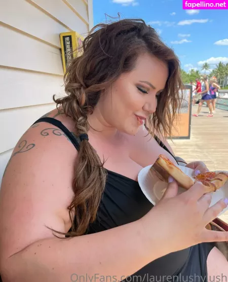 Lushie Lauren OnlyFans Thumbnail #5hHdNcYgfu