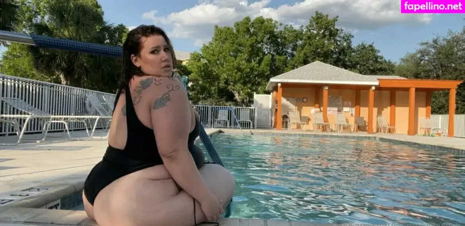 Lushie Lauren OnlyFans Thumbnail #IqsLLXHKaG