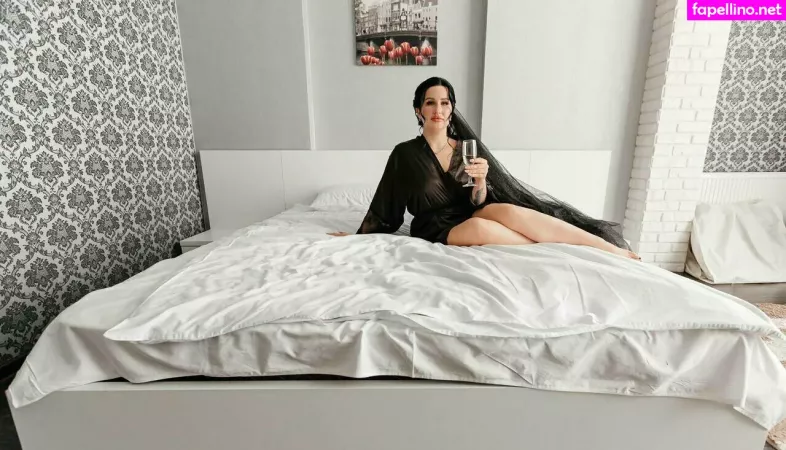 Lusty Queen OnlyFans Thumbnail #Cj3unhdaOB