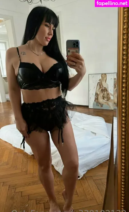 Lusty Queen OnlyFans Thumbnail #R1XvWmb6EV