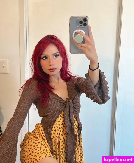 Luunakitten OnlyFans Thumbnail #p5JmR7md3l