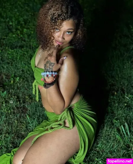 Luvely Hackett OnlyFans Thumbnail #a076oaqOoB