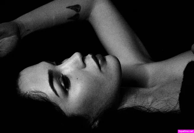 Luvevelynclaire 2 OnlyFans Thumbnail #rXJZvAXASg