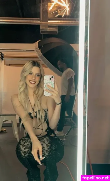 Luving Belle OnlyFans Thumbnail #qHYFkEVyIv