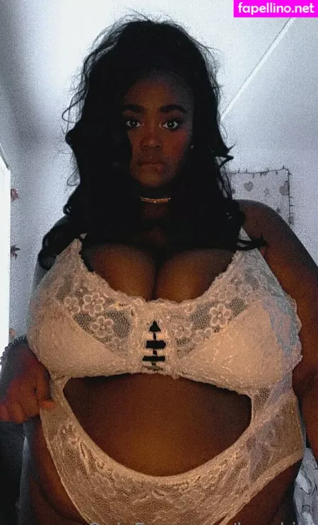 Luvvkiki OnlyFans Thumbnail #1kjElIQAij