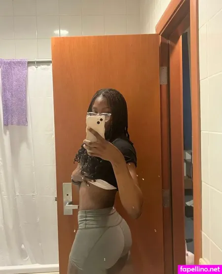 Luvvnayyah Main Profile Photo