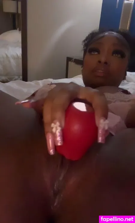 Luxeisme OnlyFans Thumbnail #w0FNLPpxBa