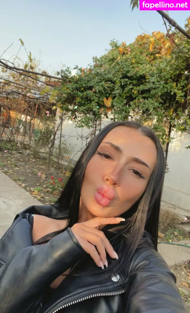 glitterparis, luxeparisfree Nude Leaked OnlyFans Photo #CdFLMHZP1S