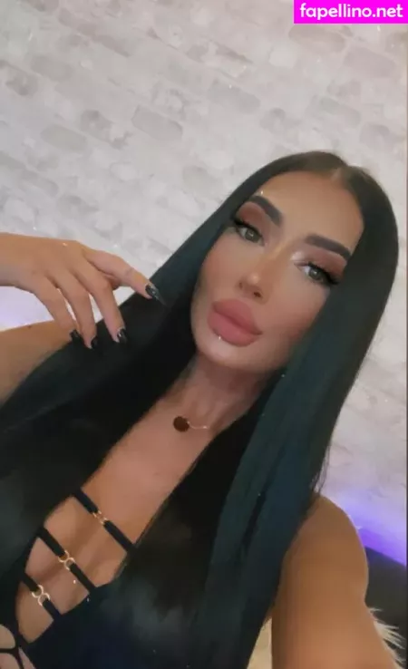 Luxeparisfree OnlyFans Thumbnail #T1srjWyTtA