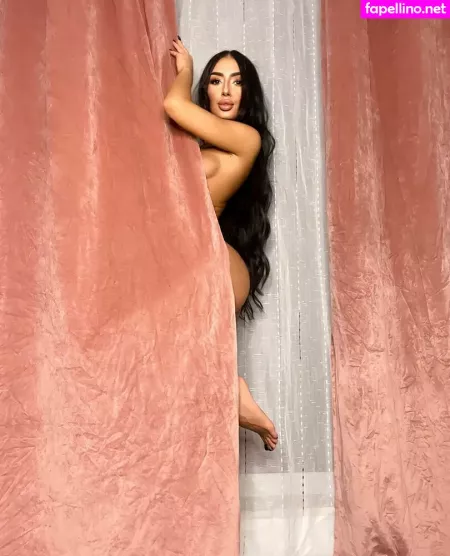 Luxeparisfree OnlyFans Thumbnail #uoIIgNztRR