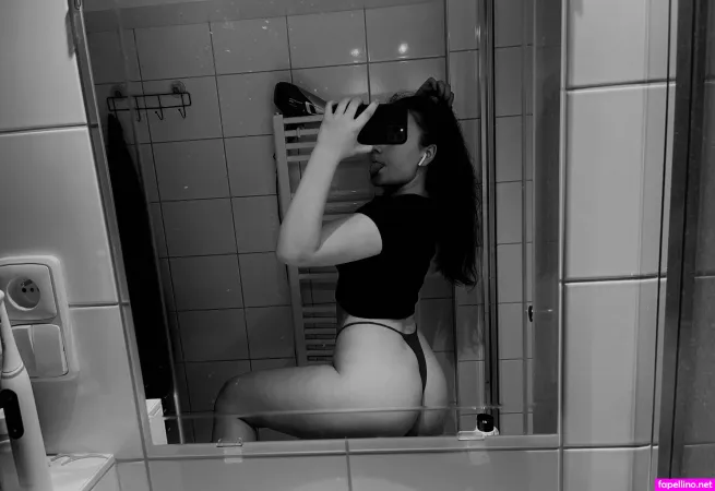 Luxinka OnlyFans Thumbnail #MZiew1PhM0