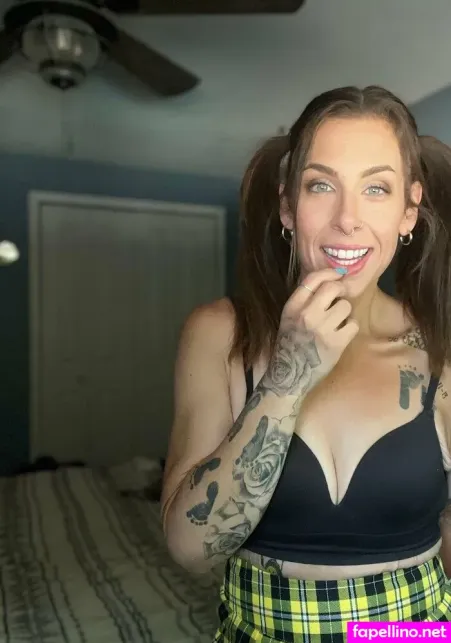 Luxley Rae OnlyFans Thumbnail #3bgMTtW1WK