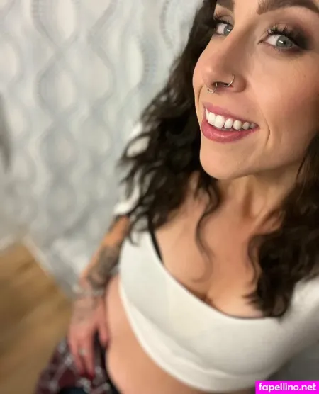 Luxley Rae OnlyFans Thumbnail #F9lWpVMCgq