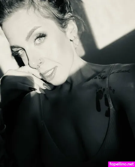 Luxley Rae OnlyFans Thumbnail #v9zYfOpk90