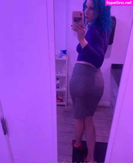 Luxlivesxxx OnlyFans Thumbnail #J4OdUrYdlo