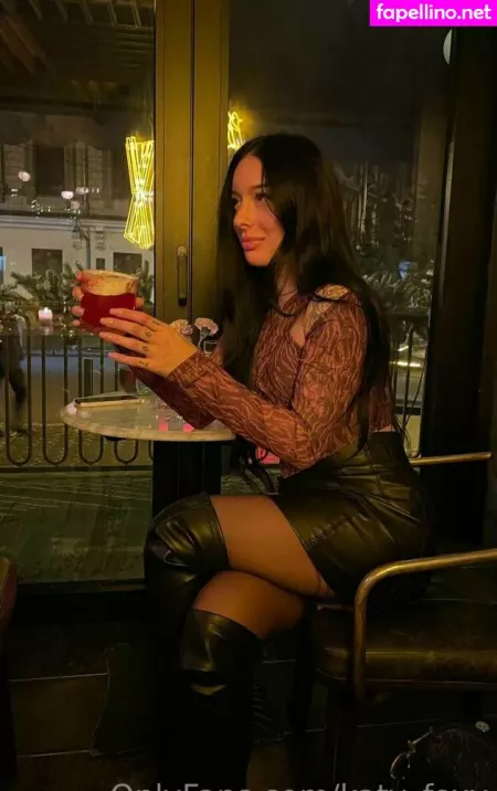 Luxury Lady OnlyFans Thumbnail #IUU2WWyZpX