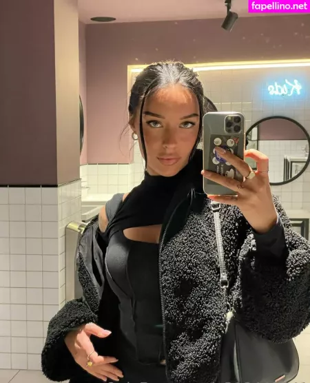 Luxury Lady OnlyFans Thumbnail #QyQ5TUsL6G