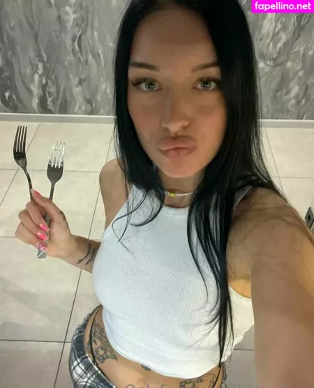 Luxury Lady OnlyFans Thumbnail #s1XavvNrK2