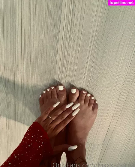 Luxxxandraa OnlyFans Thumbnail #q2p2jwD6BP