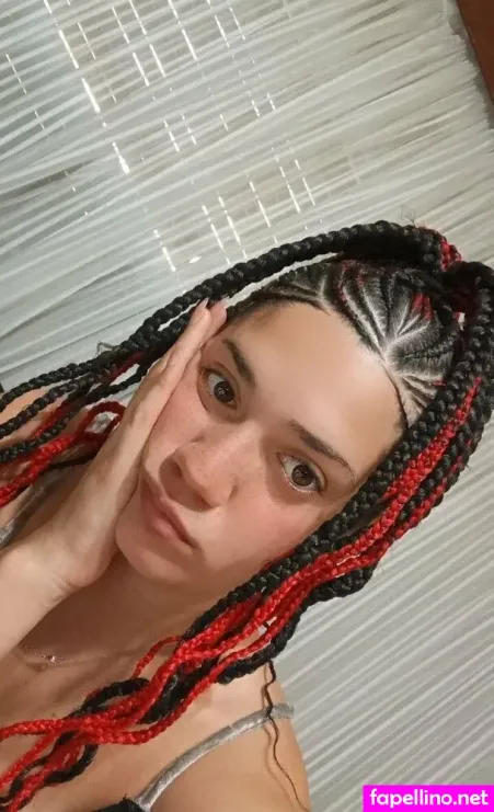 Luz1985 OnlyFans Thumbnail #O8xfTp0vi2