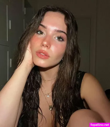 Luza Mogyorosi OnlyFans Thumbnail #LRLg8N5GjD