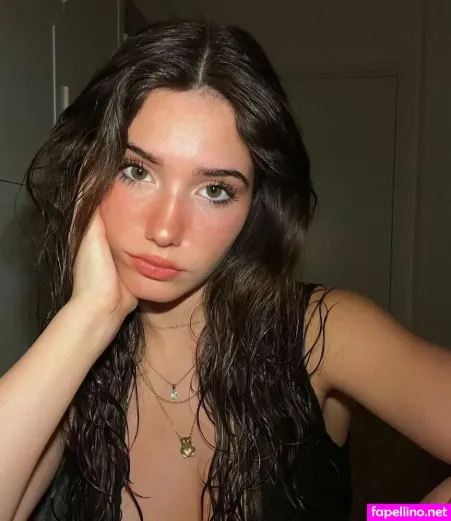 Luza Mogyorosi OnlyFans Thumbnail #jfZiep33f1