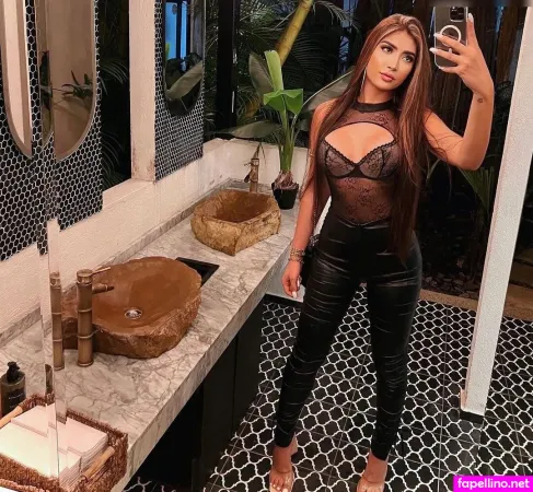 Luzzvioletta OnlyFans Thumbnail #MlShoIcNlt