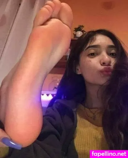 Lvlytoesgoddess OnlyFans Thumbnail #QSxAW0wfLW