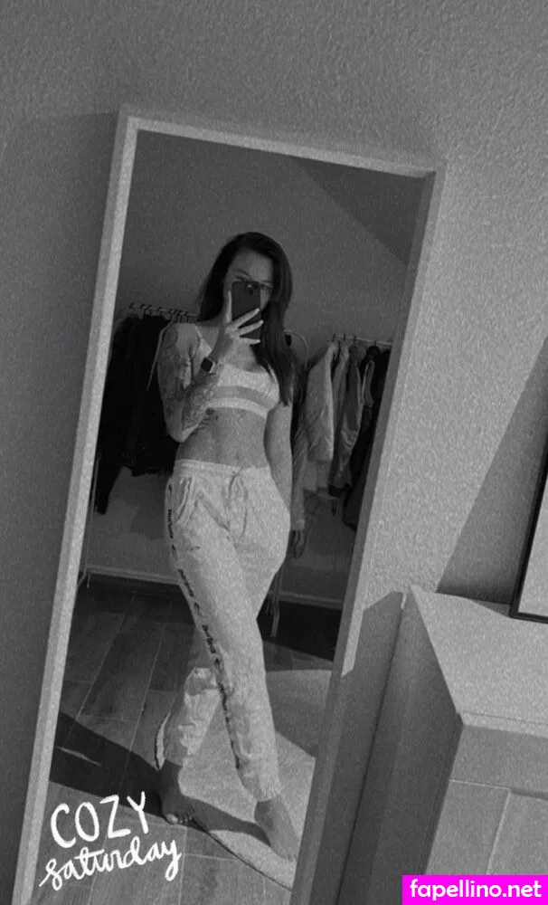 lxuralotta Nude Leaked OnlyFans Photo #5V3V8tS034