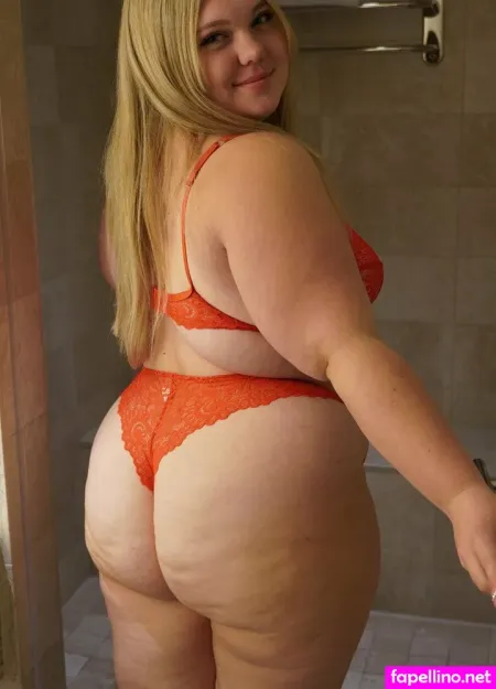 Lxves 2 OnlyFans Thumbnail #xLguZDLGUc