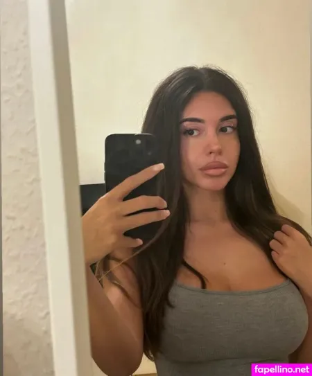 Lya Aylin OnlyFans Thumbnail #earj25rXcD