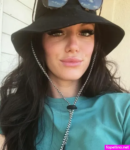Lya Diezl OnlyFans Thumbnail #Sgm0PK0opR