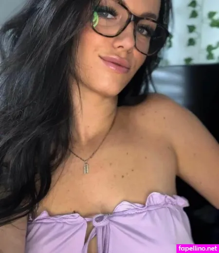 Lya Diezl OnlyFans Thumbnail #il3jtKWm18