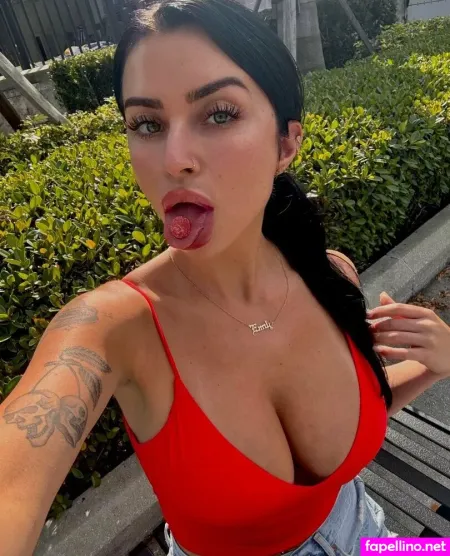 Lycheeelust OnlyFans Thumbnail #nXrUy2FG8Q