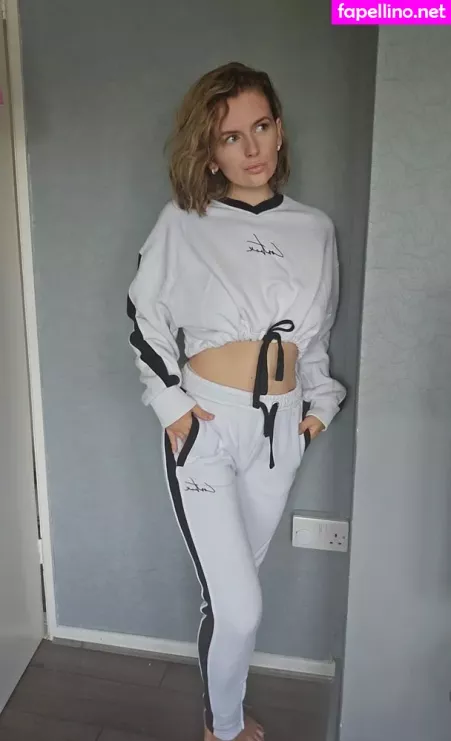 Lycia Rutter OnlyFans Thumbnail #CHM9mZKXgW