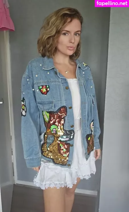 Lycia Rutter OnlyFans Thumbnail #HujFZbEgQB