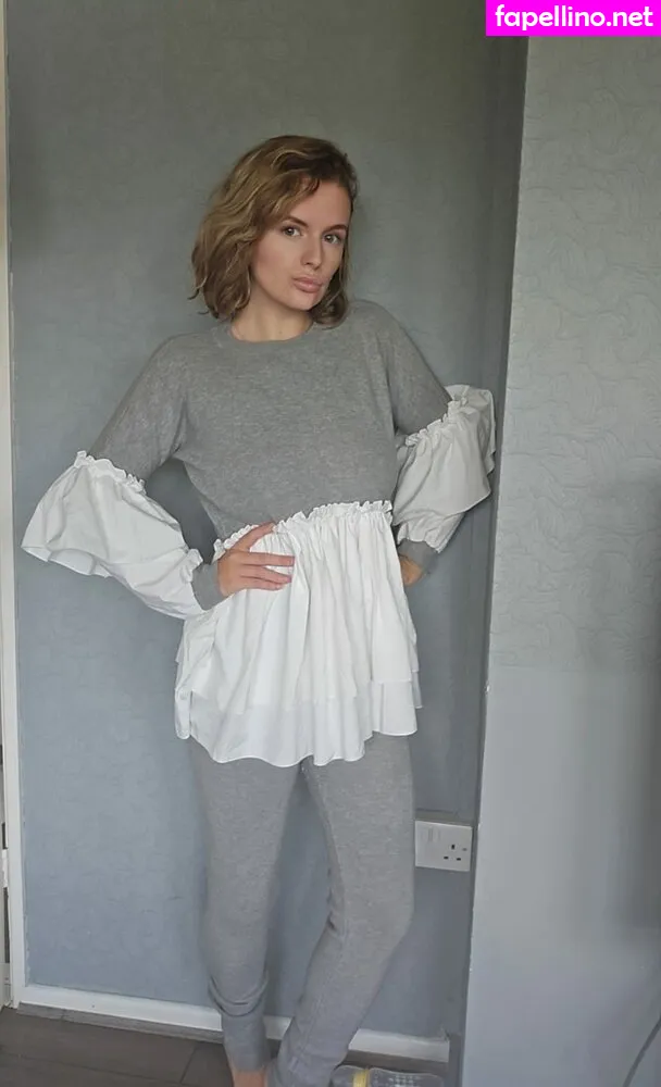 LyciaSharyl, Lyciarutter_xo, dollydaddysgirls Nude Leaked OnlyFans Photo #blA6871sum