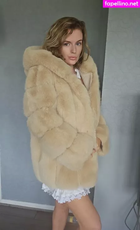 Lycia Rutter OnlyFans Thumbnail #qcbWV2XAWr