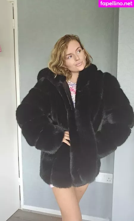 Lycia Rutter OnlyFans Thumbnail #yf7y0tGoUz