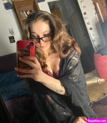 Lydia Blackwood OnlyFans Thumbnail #Ku2XWQErSA
