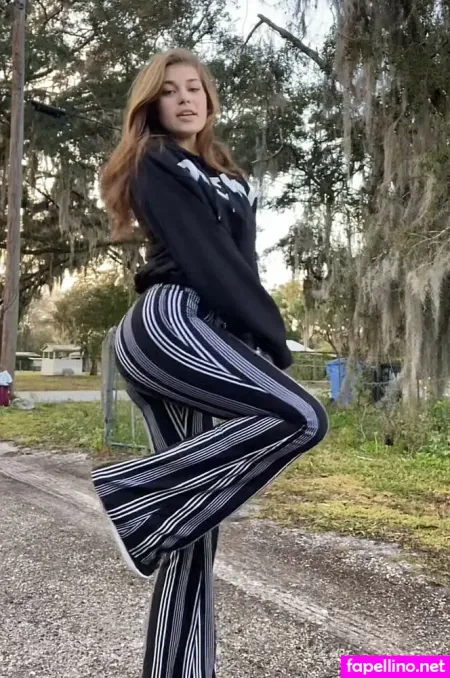 Lydia Davis OnlyFans Thumbnail #5TOWbekV6s