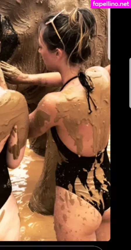 Lydia Hewitt OnlyFans Thumbnail #KGnuJpnZ4t