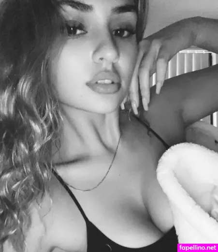 Lydia Simonis OnlyFans Thumbnail #cNF1g8UyhD