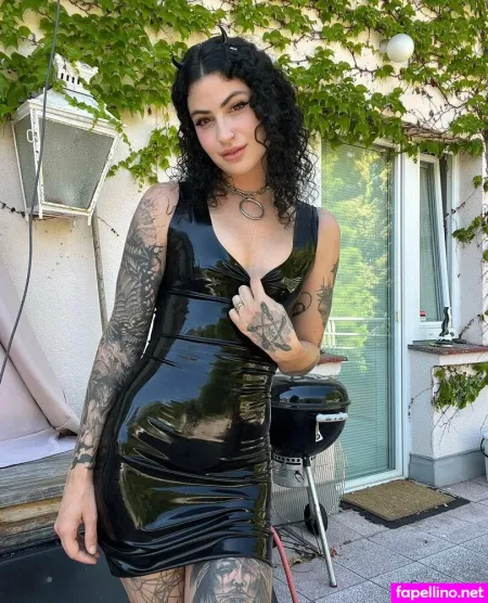 Lydiablackfree OnlyFans Thumbnail #QnV6pZPv2d