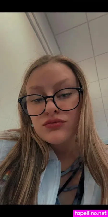 Lydiaem OnlyFans Thumbnail #N0lJWAB1s4