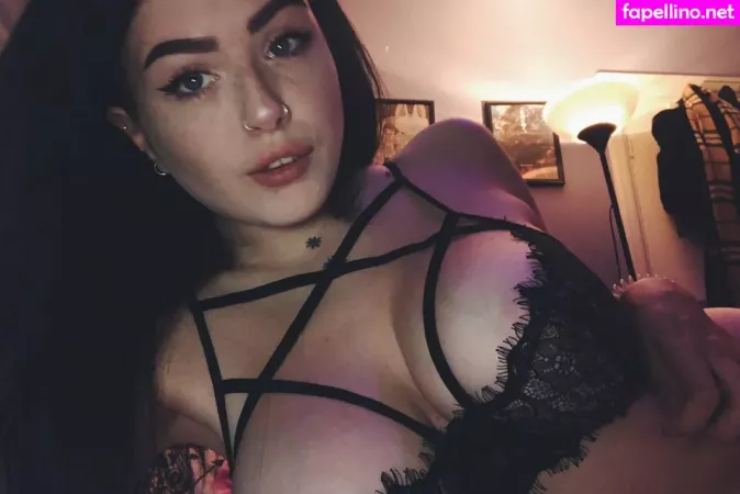 Lydiagh0st OnlyFans Thumbnail #0P3lIcZ3db